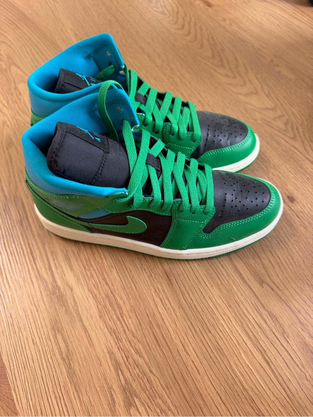 Jordan Women’s High-Top Sneakers in Green/Black with Blue Lining - Picture 4 of 6